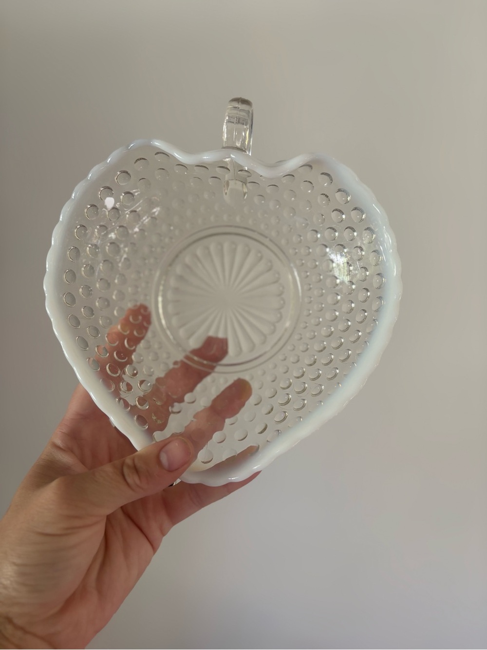 vintage 1940s Anchor Hocking Moonstone opalescent hobnail heart dish 🤍